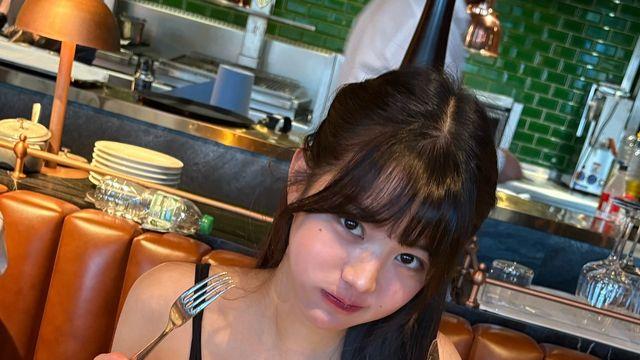 아이브 장원영, 스테이크 먹방에 와인 한 잔…