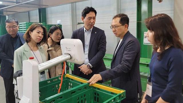 국정위, 용인 스마트물류센터 찾아 'AI 스마트물류산업 지원' 논의
