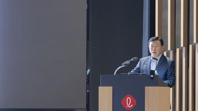 신동빈 회장 “변화하지 않는 조직, 가장 위험하다” VCM서 본원 경쟁력 강조