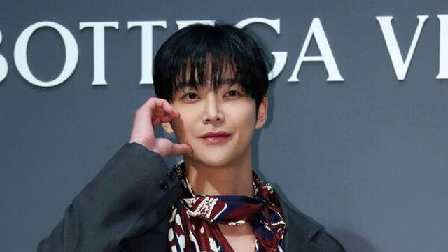 로운, 군입대 미뤄졌다 