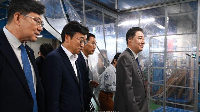 김병기 민주당대표 직무대행, CLS 방문, '차폐식 대형 냉방구역