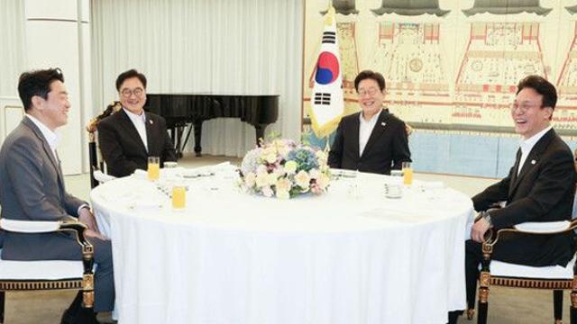 李대통령과 만찬한 우원식 의장 
