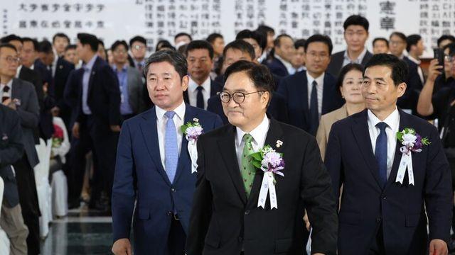 우원식 국회의장 “‘최소수준 개헌’으로 첫발 떼는 것 필요...국민 공감대 커져”