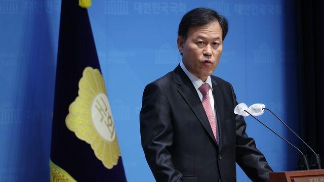 김건희특검, 국힘 윤한홍 소환통보…건진법사 청탁의혹 관련