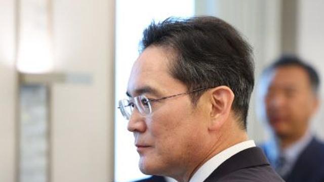 삼전 '웃고' 하이닉스 '울고'…주가 희비 엇갈린 이유[특징주]