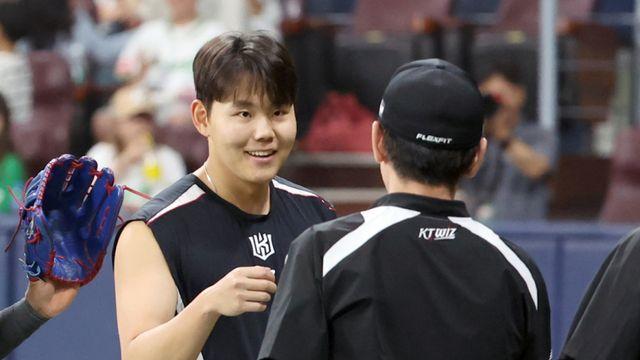 팀 QS 1위·다승 2위 투수를 불펜으로 돌린다고? 강철 마운드는 다 계획이 있구나 [IS 포커스]