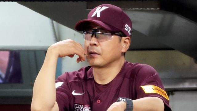 “조금 멀리서 지켜보려 한다”...홍원기 감독, SNS로 마지막 인사 전해