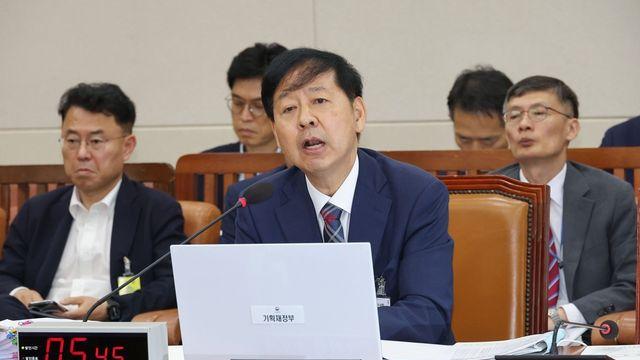 구윤철, 법인세 '원상복구' 요구에 