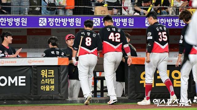 한화전 스윕패, 선두와 멀어진 KIA...후반기 첫 4연전서 분위기 바꿀 수 있을까