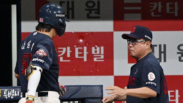 롯데 '국대 1루수' 믿는 명장, LG 손주영 상대 정면 승부…