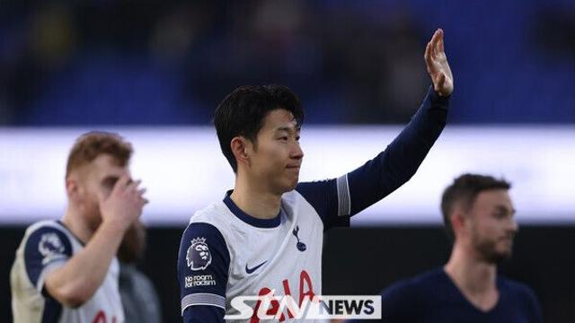 “감독이 손흥민 잔류 원해” 그런데 주전은 아니다? “젊은 윙어들에게 밀릴 것”
