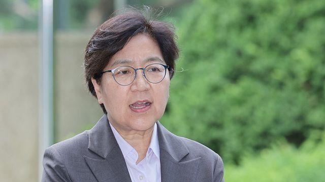 정은경, 남편 '코로나19 수혜주' 의혹에 “큰 시세 차익 봤다는 건 사실 아니다”