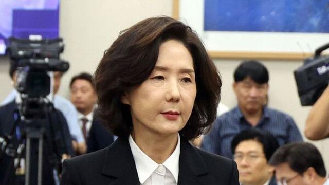 與 교육위원들 