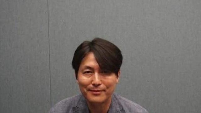 정우성 근황 포착…혼외자 파문 8개월만