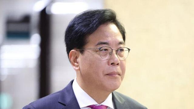 野, 권성동·이철규 압수수색에 의장실 항의 방문 