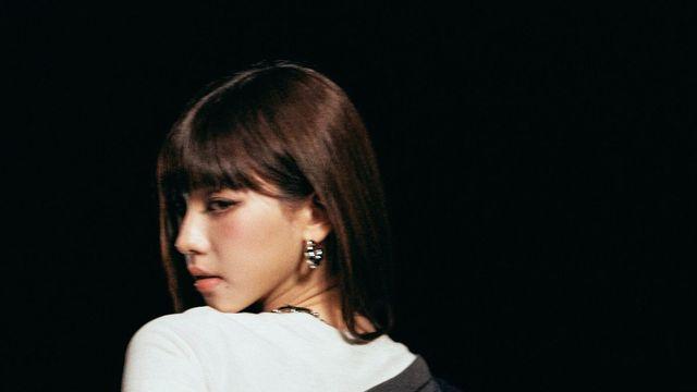 에스파 카리나와 나이키의 완벽한 조합을 예견한 과거 스타일은 무엇?