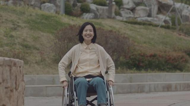장애 여성의 임신에 따라온 물음들…영화 '우리 둘 사이에'