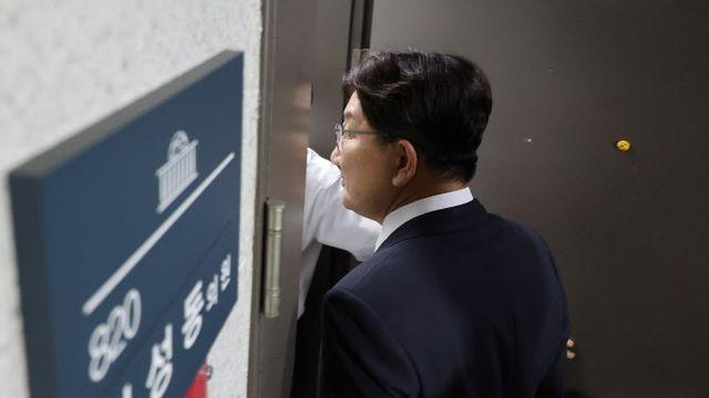 복지부장관 인사청문회서 사라진 권성동 의원