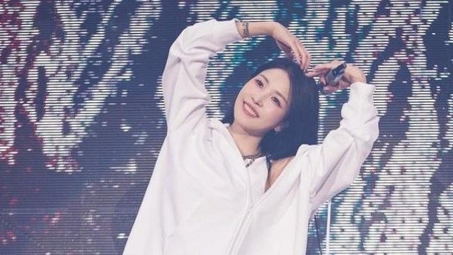 가수 보아, '무릎 급성 골괴사'로 8월 단독 콘서트 취소 발표... SM 