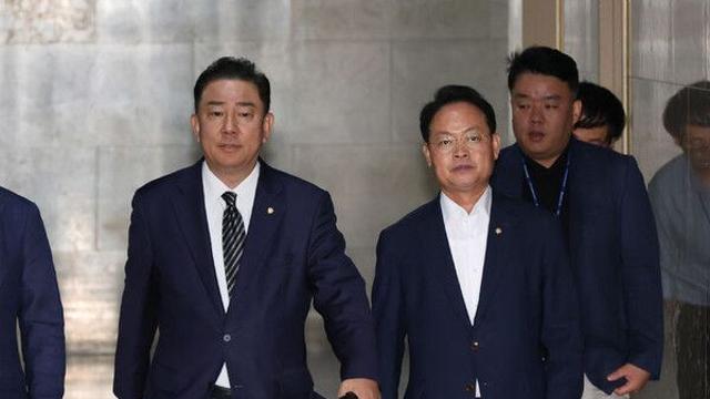 양당 원내대표 회동…