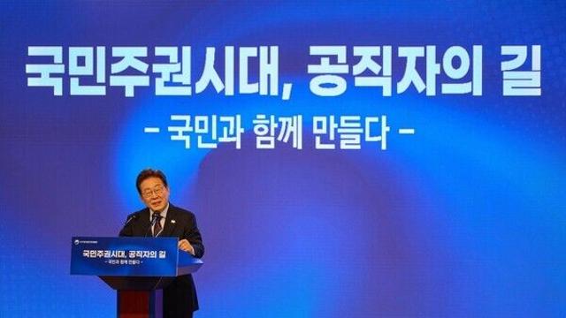 이재명 대통령 지지율 64% ‘고공행진’···청년층 반등, TK는 하락