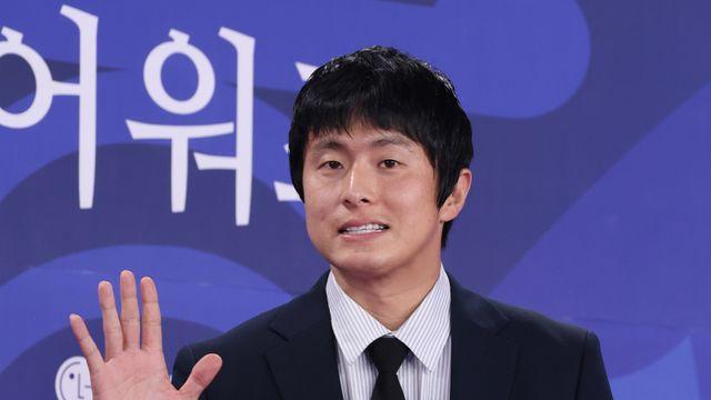 기안84, 남자예능인상 “방탄소년단 진, 살아줘서 고맙다” [4th 청룡시리즈어워즈]