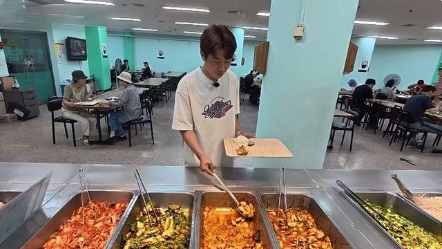 한국 식당엔 쌓여있는데...북한에선 우승해도 못 먹는다는 '이것' 정체