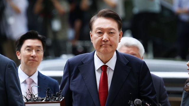특검, '적부심 기각' 尹 처분방향 검토…구속연장없이 기소 무게