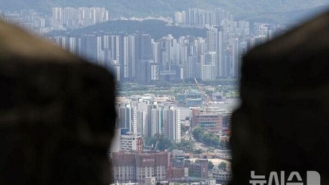 은행 주담대 금리 '줄인상'…금리 높여 대출 조이기