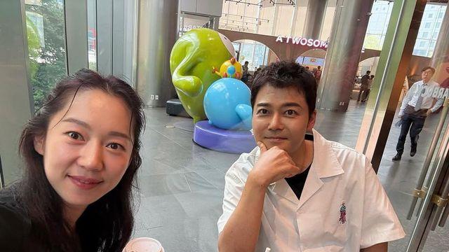 전현무·엄지인의 '블랙 앤 화이트' 공식, 여름 시밀러룩 종결