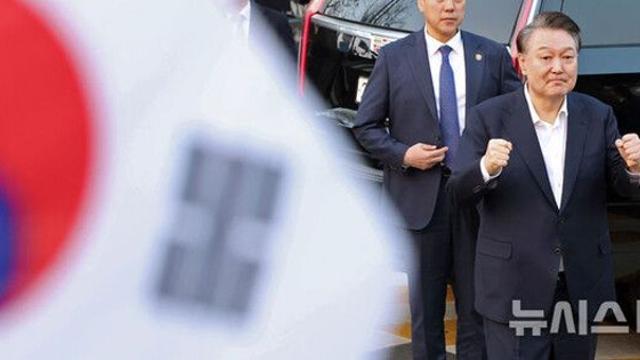 민주 '윤 구속기소'에 