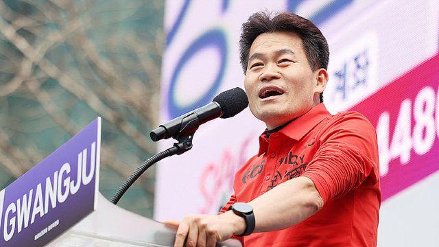 전한길 “보수우파 진짜 주인, 한동훈 or 전한길...누구냐”