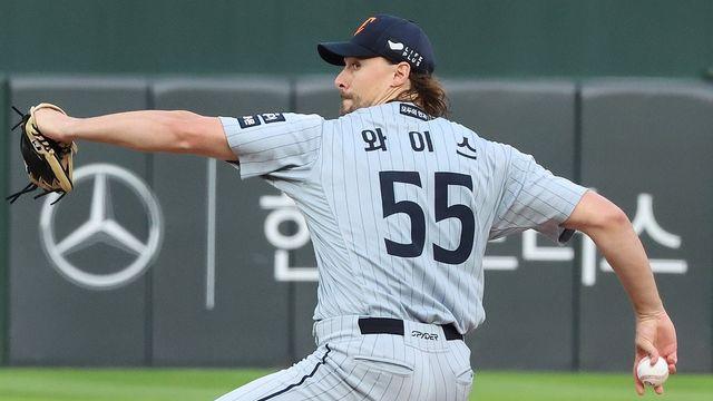 한화 와이스·kt 헤이수스 나란히 조기강판…너무 오래 쉬었나