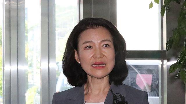 '법인카드 유용 의혹' 이진숙 방통위원장 2차 경찰 출석
