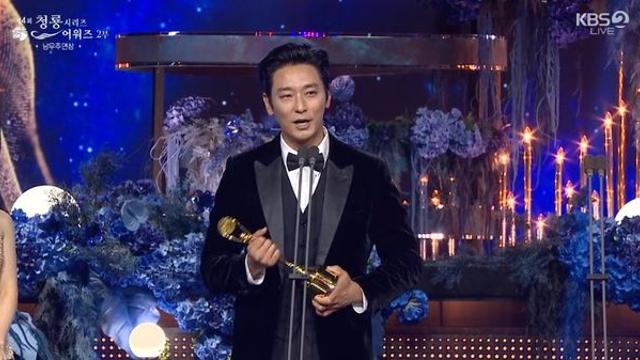 주지훈, ‘백상’→‘청룡’ 남우주연상 쾌거