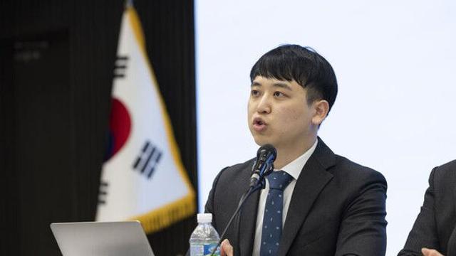 '복귀 논의' 사직 전공의, '필수의료 재검토 협의체' 제안