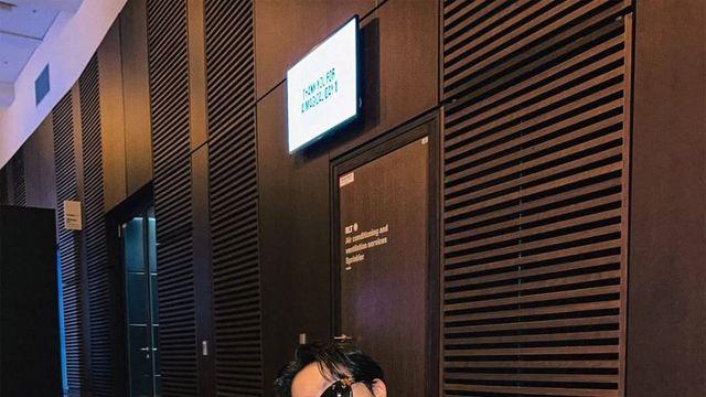 '월드 스타' 제이홉, 따라 입고 싶게 만든 '블랙 시크룩'