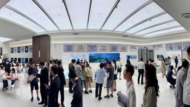 [현장] 청라국제업무단지 '1호 주거단지' 피크원 푸르지오, 실수요·투자 모두 집중
