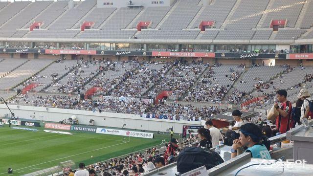[SD 상암 인터뷰]  ‘응원 보이콧’ 직면한 김판곤 울산 감독, “선수들에겐 용기를, 팬들에겐 희망을”