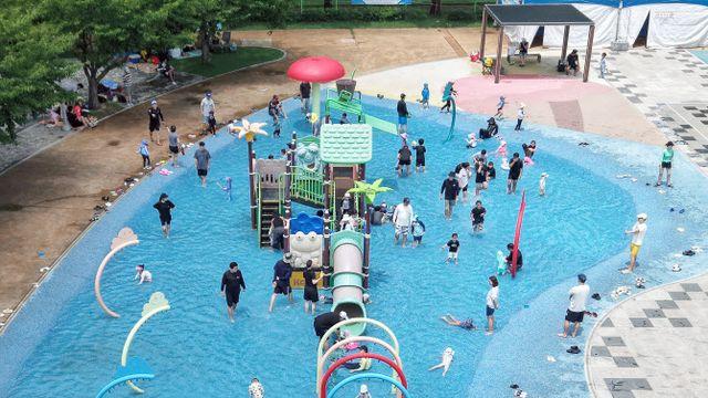전국서 소나기…낮 최고 33도[내일날씨]