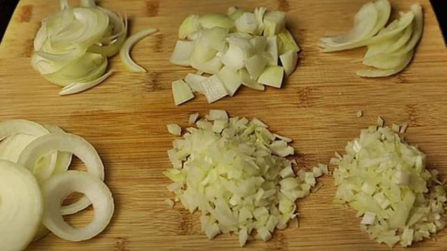 양파를 자르기 전 '냉장고'에 넣으세요…칼 쓰는 게 쉬워집니다