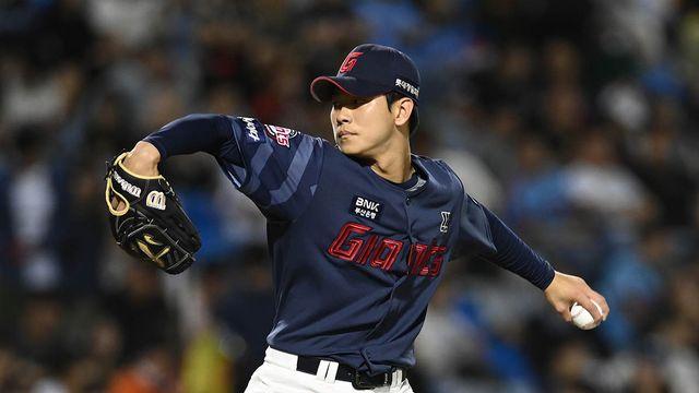 '괴물 좌완' 효과 확실한 롯데…불펜 점점 강해진다, 필승조 '지키는 야구' 시나리오 완성 [잠실 현장]