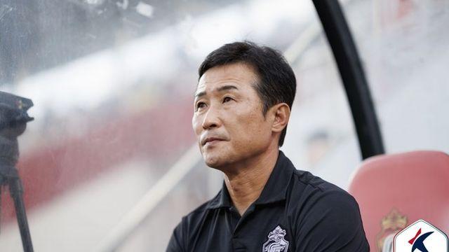 [K리그2 기자회견] ‘인천 상대로 석패’ 경남 이을용 감독 “팬들께 선물 드리고 싶었다, 죄송하다”