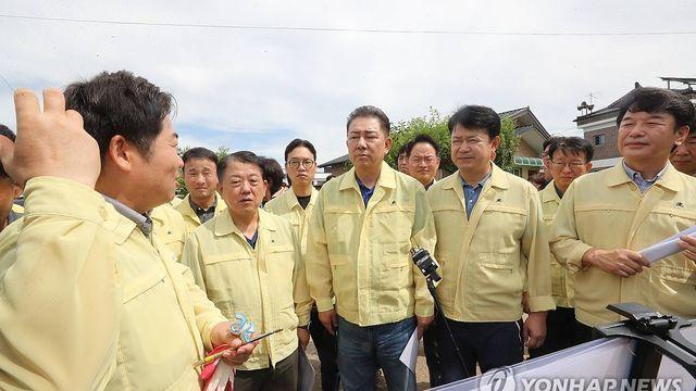 與, 충남 예산 수해 현장서 지원활동…