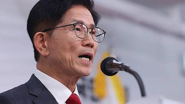 “비정한 심정으로...” 김문수, 국민의힘 대표 출마 선언하며 한 말