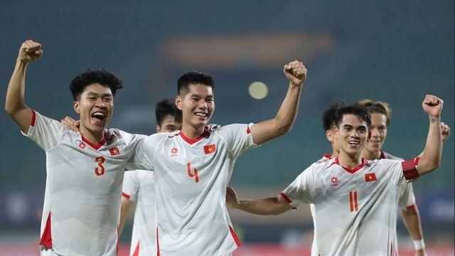 아세안 U-23 축구 챔피언십 한국인 감독 맞대결서 '김상식 승리'
