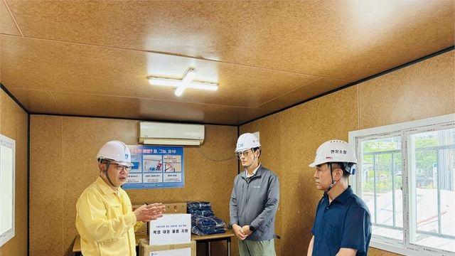 수원시, 폭염 대비 건설공사 현장 작업환경 점검...공공 건축물 5곳 점검