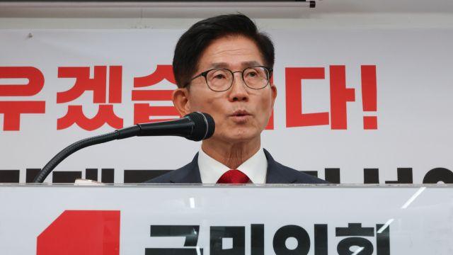 김문수, 부정선거도 괜찮다? 전한길 입당에 