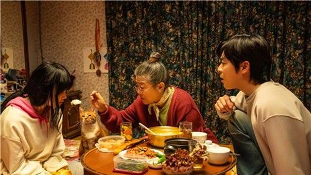좀비가 된 딸, 아빠가 지킨다…울리고 웃기는 영화 '좀비딸'