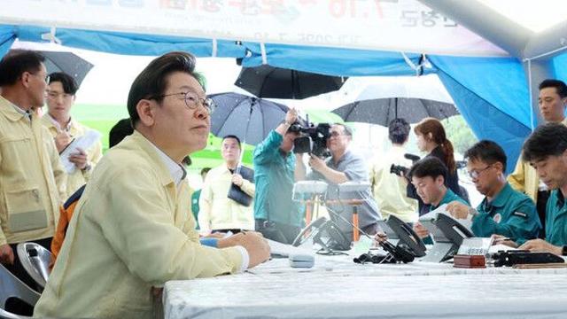 이 대통령, '호우 피해' 산청 찾아 